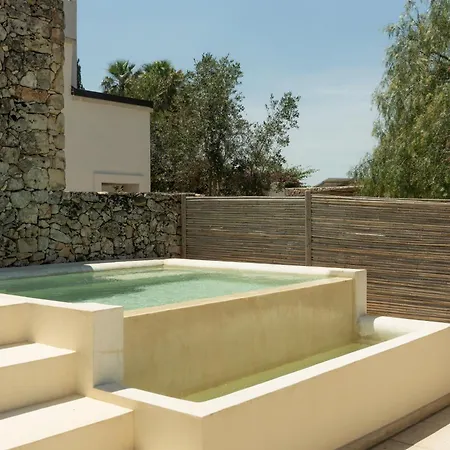 Tenuta Negroamaro 4* غالّيبولي