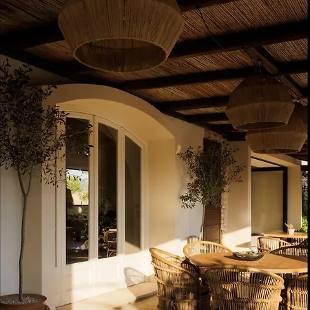 Hotel Tenuta Negroamaro 4*